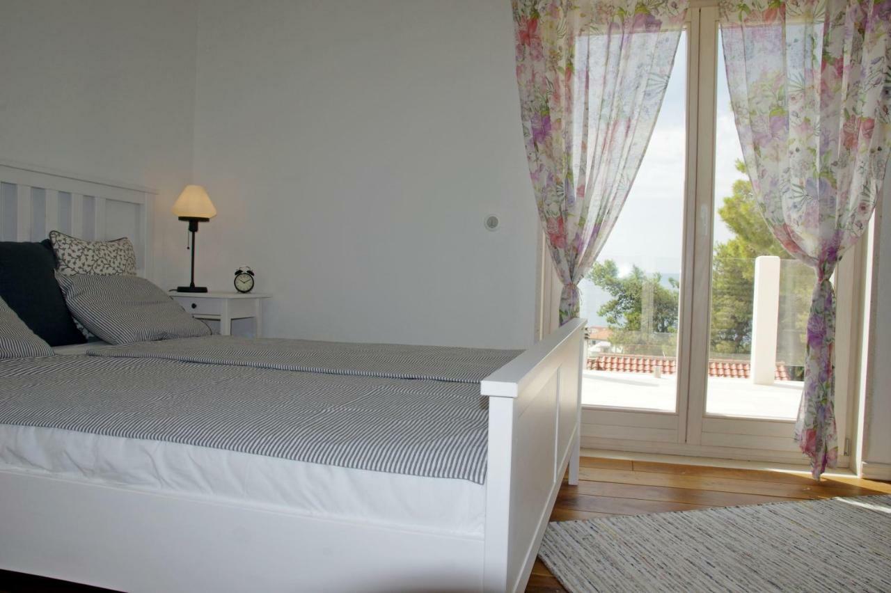 Holiday Home Nevista Sumartin Exterior photo